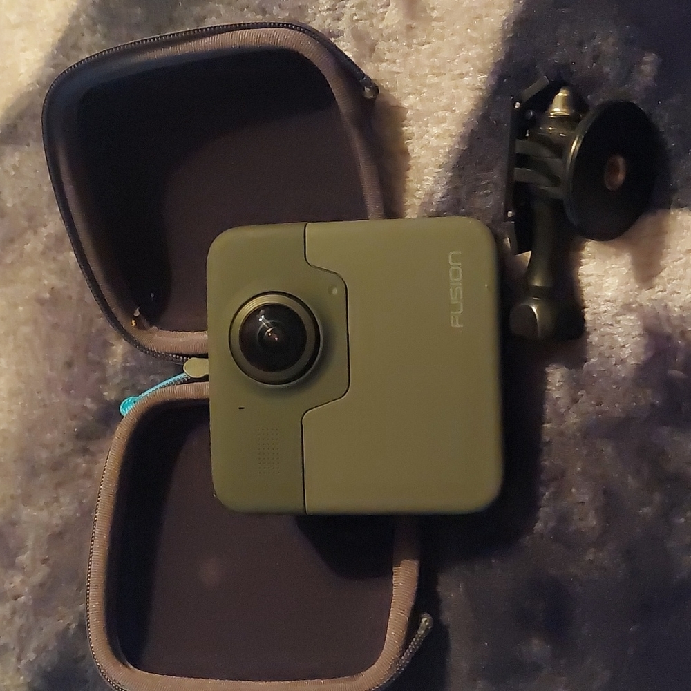 Go Pro Fusion 360 - Picture 2 of 4